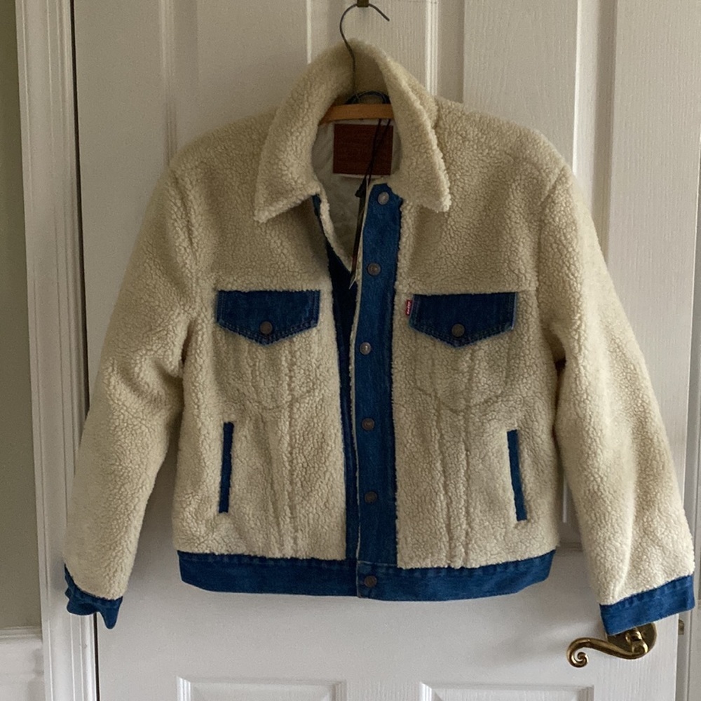 NWT Levis Off-White and Blue Sherpa Ex-Boyfriend Trucker Jacket size small - Picture 6 of 6